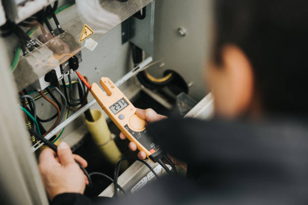 Best Commercial Electrician Services  in Willoughby, OH