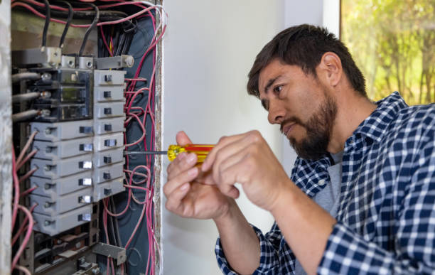 Best Electrical Outlet Repair  in Willoughby, OH